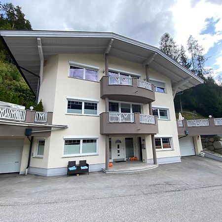 Ferien Haus - Ferienwohnung Lorena Neustift im Stubaital Esterno foto